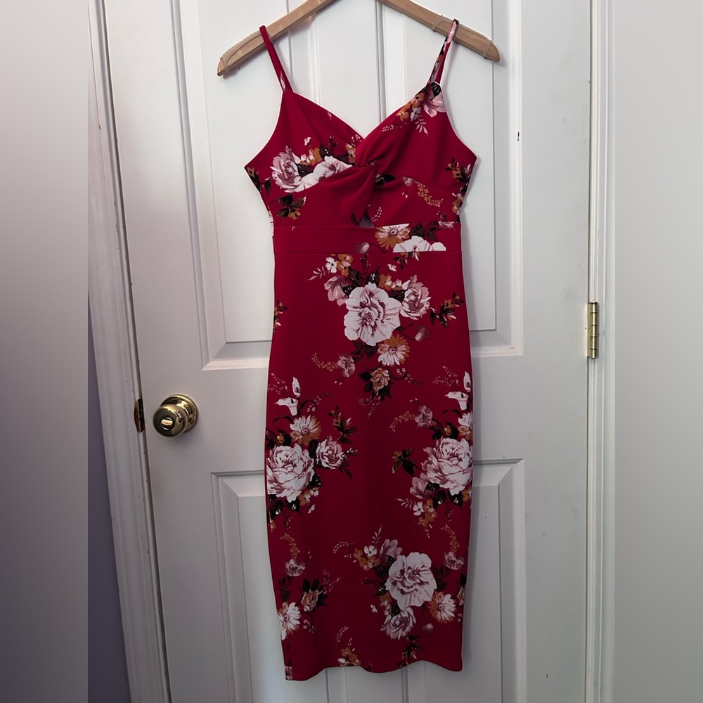 Almost Famous Floral Print Red Dress With Cut Out in Front Size Small